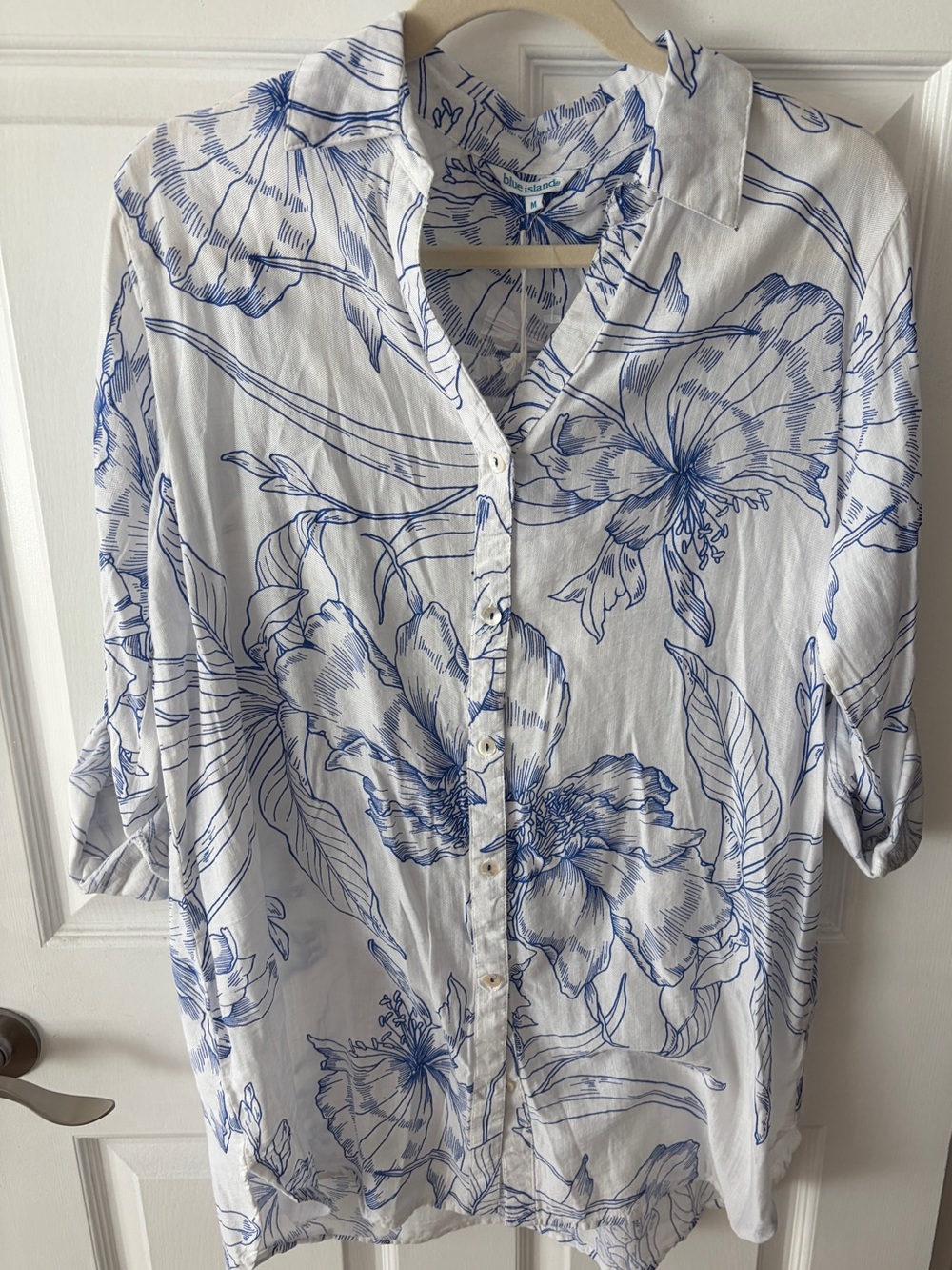 Blue Island Wonen's Floral Button-Down Beach Cover Shirt Size Medium White Blue